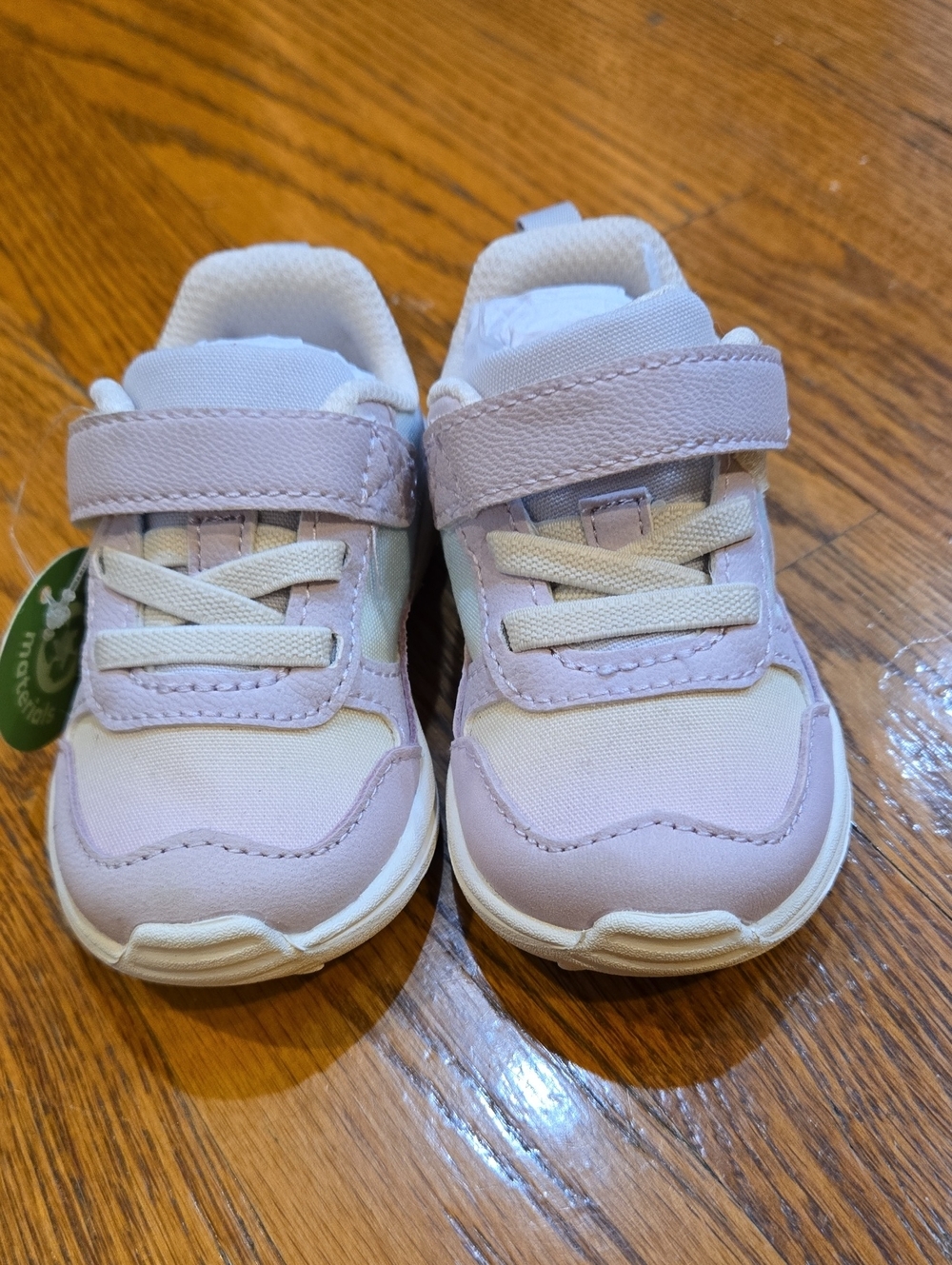 Stride Rite NWOT Juniper Sneakers with Hook-and-Loop Strap, Size 4M